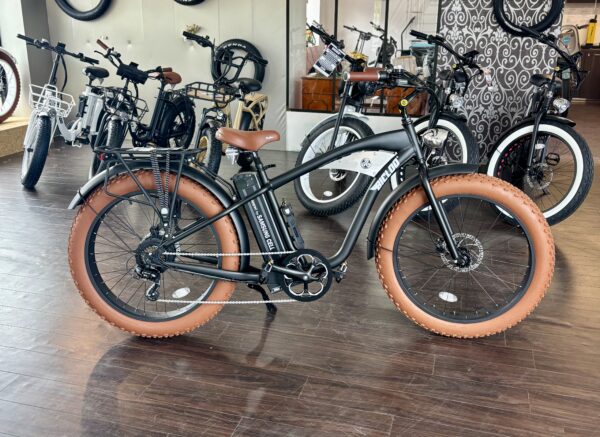 FAT BIKE ÉLECTRIQUE BEACH CRUISER L'ORIGINAL® – Image 3